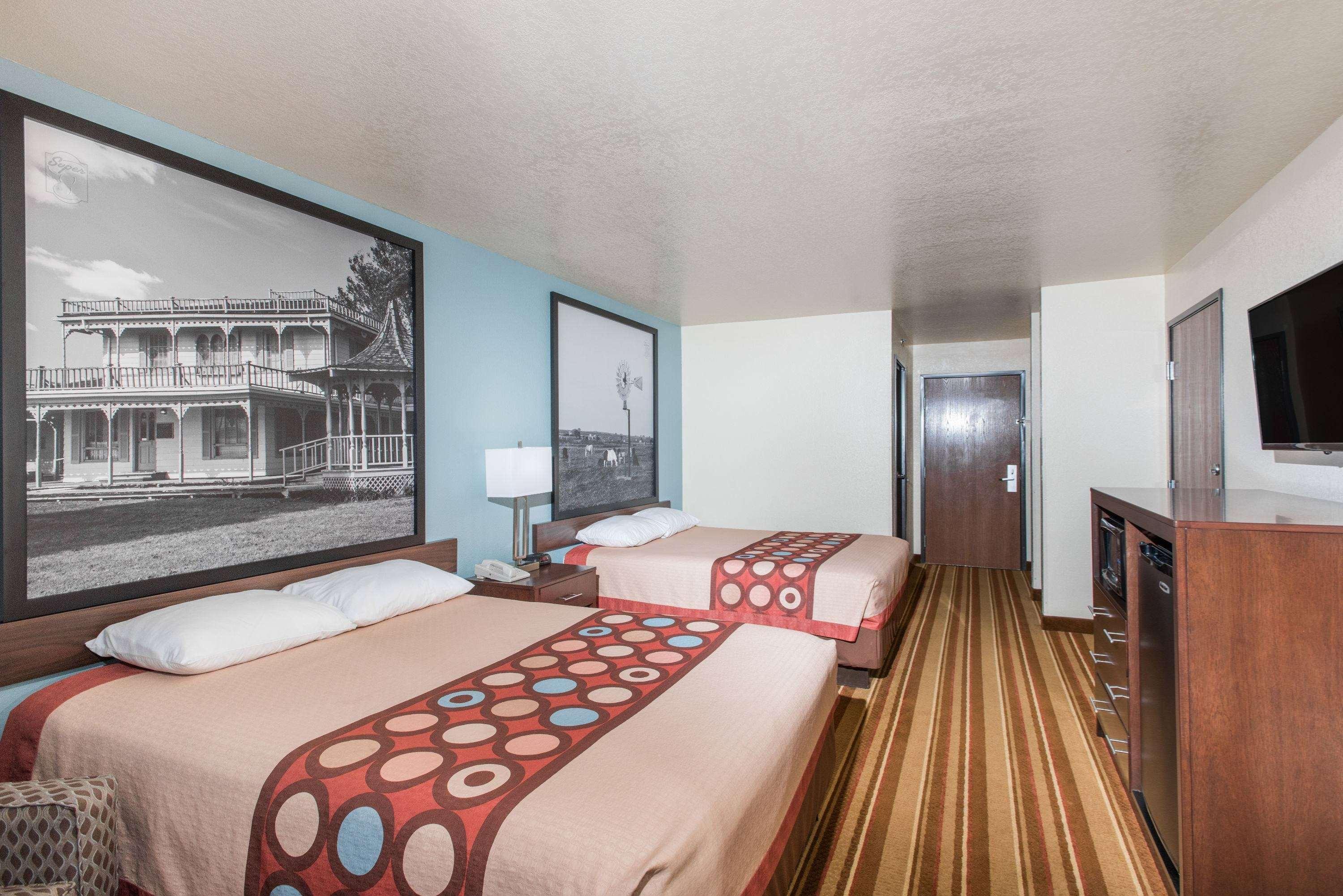 Super 8 By Wyndham Claremore Ok Eksteriør billede