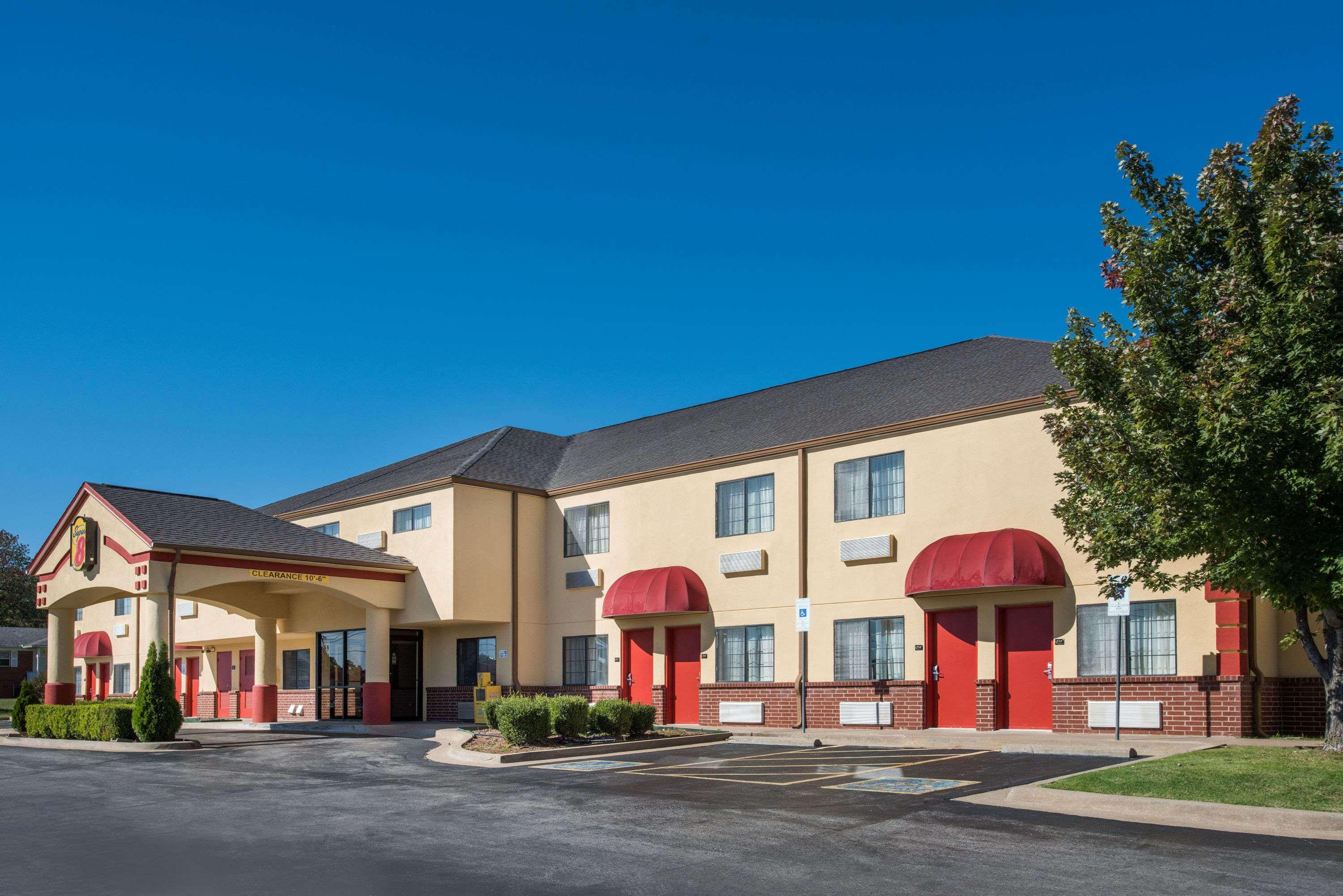 Super 8 By Wyndham Claremore Ok Eksteriør billede