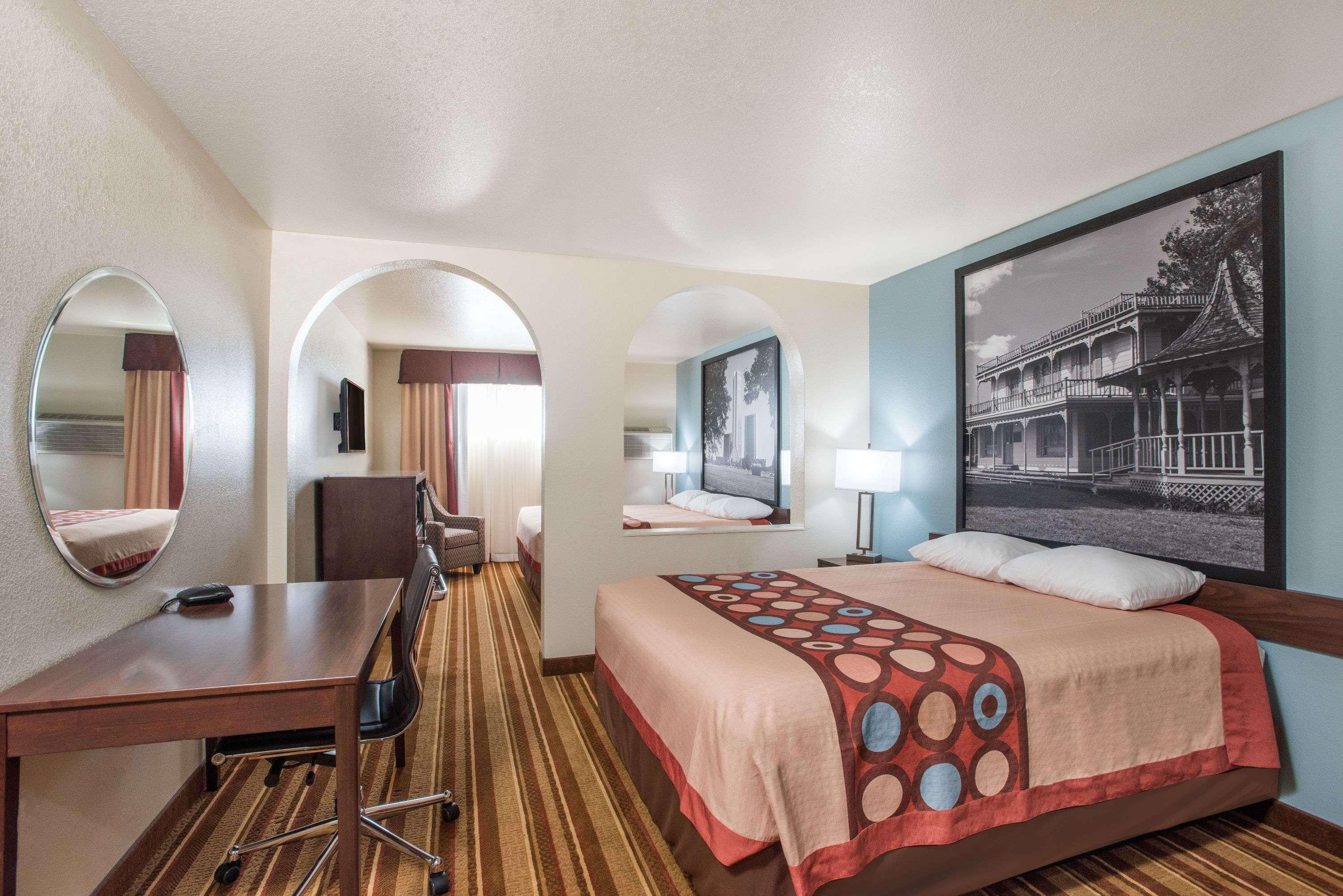 Super 8 By Wyndham Claremore Ok Eksteriør billede