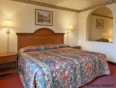 Super 8 By Wyndham Claremore Ok Eksteriør billede